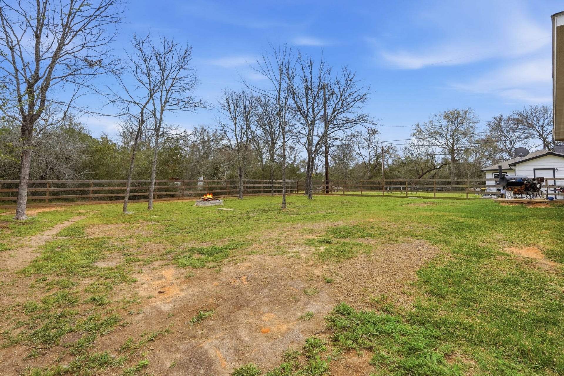 26582 Armadillo Drive, Hempstead, TX 77445 Huge fenced in lot in the backyard