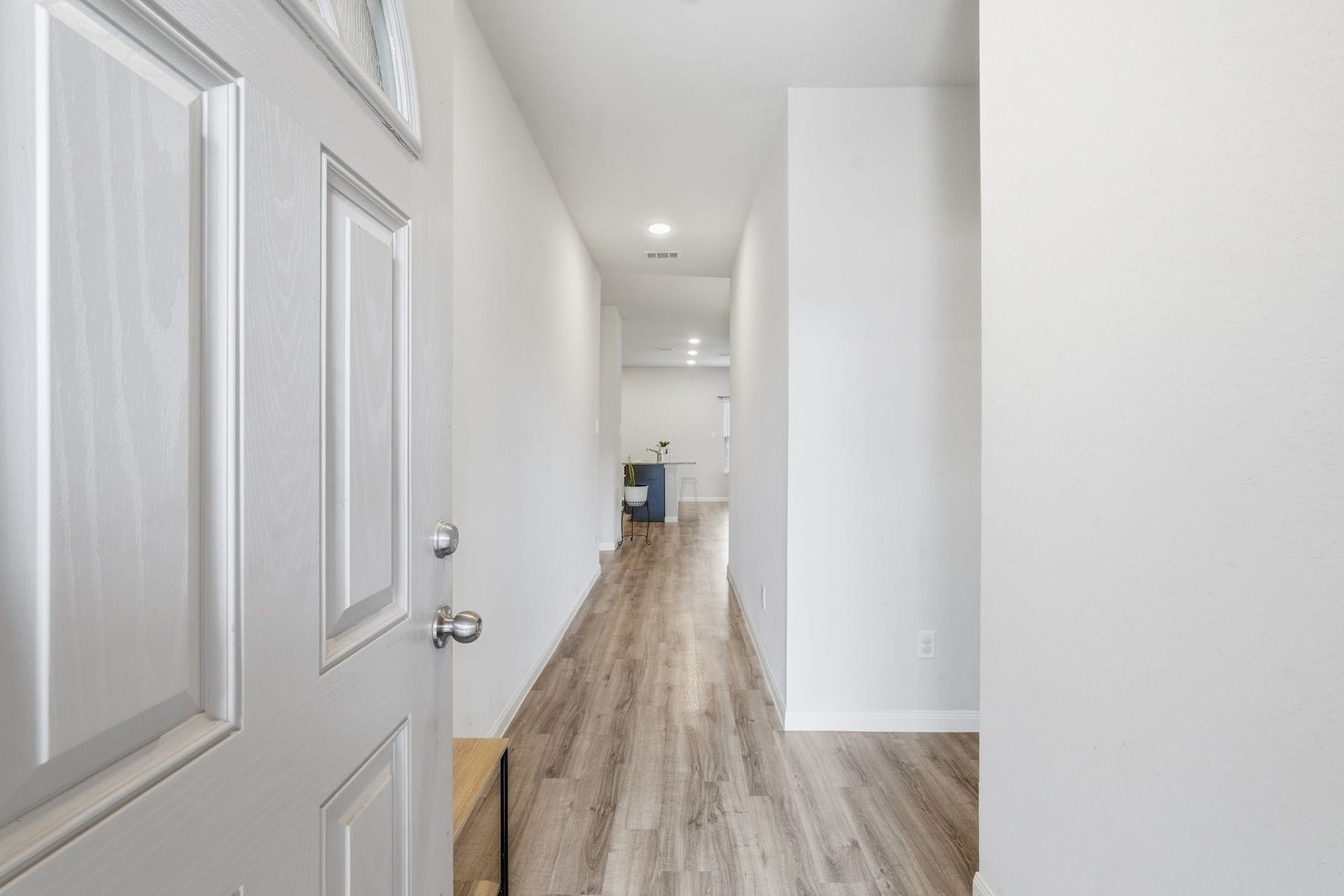26582 Armadillo Drive, Hempstead, TX 77445 As you enter the home you are welcomed with natural lighting and beautiful flooring
