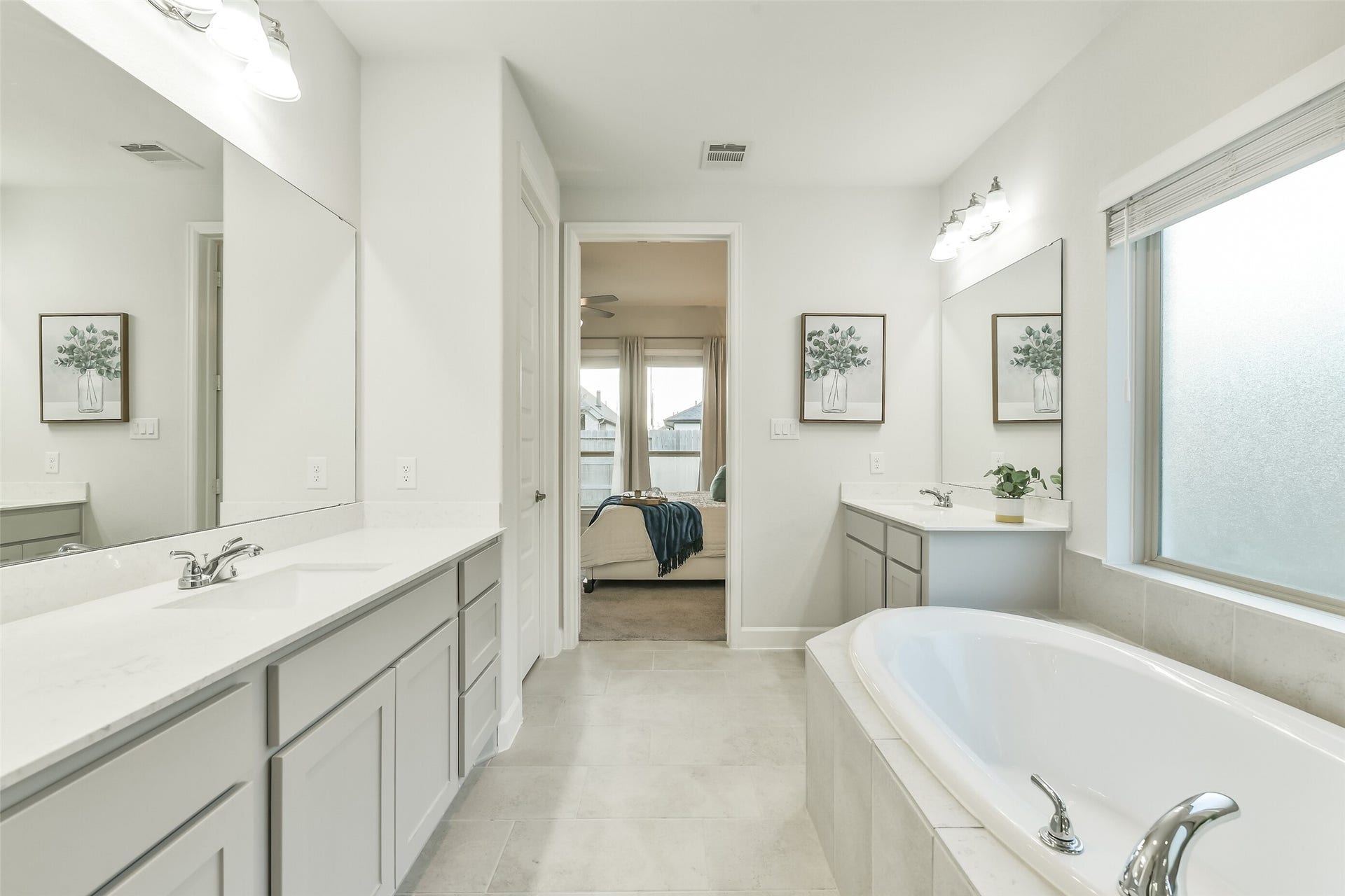 20815 Clydesdale Post Road, Tomball, TX 77377 The primary bathroom features separate sinks with plenty of countertop space.