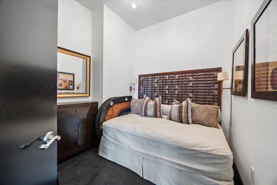Property photo for 1600 Post Oak Boulevard, #1007, Houston, TX