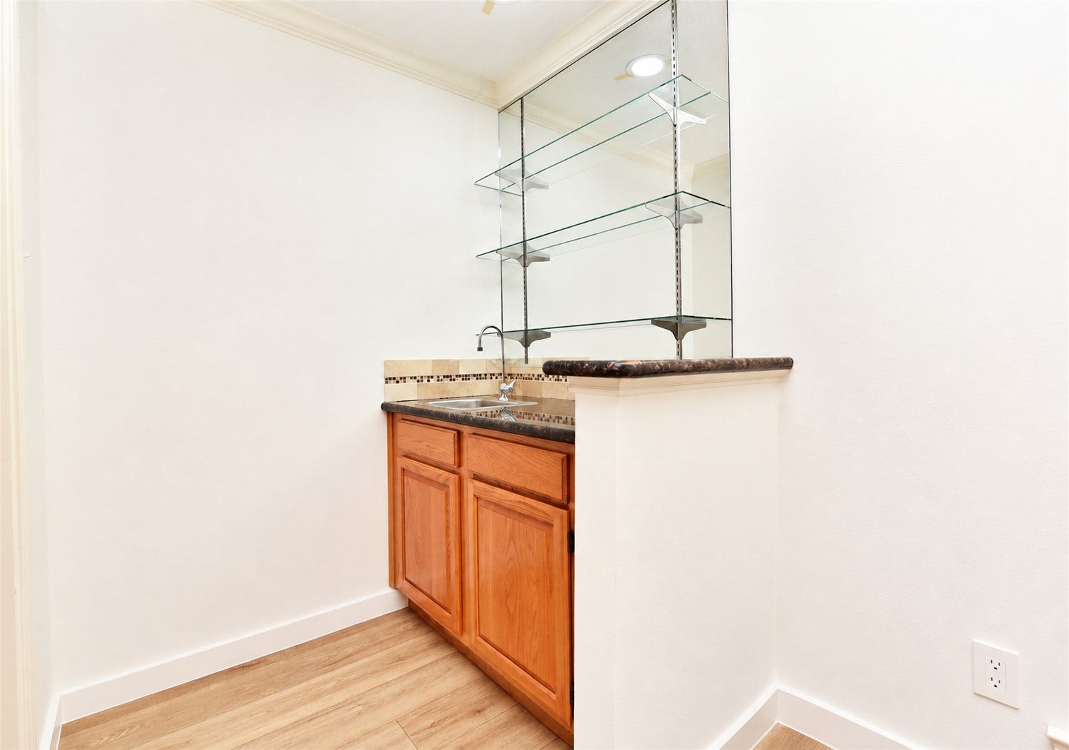1110 Lake Estates Drive, Sugar Land, TX 77498