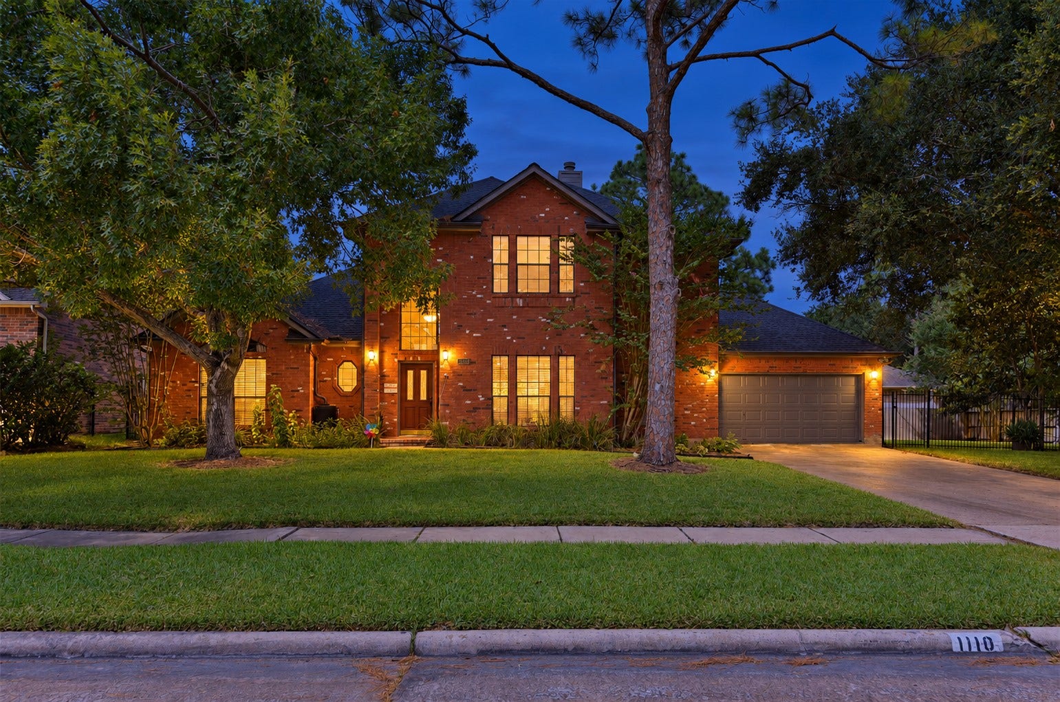 1110 Lake Estates Drive, Sugar Land, TX 77498
