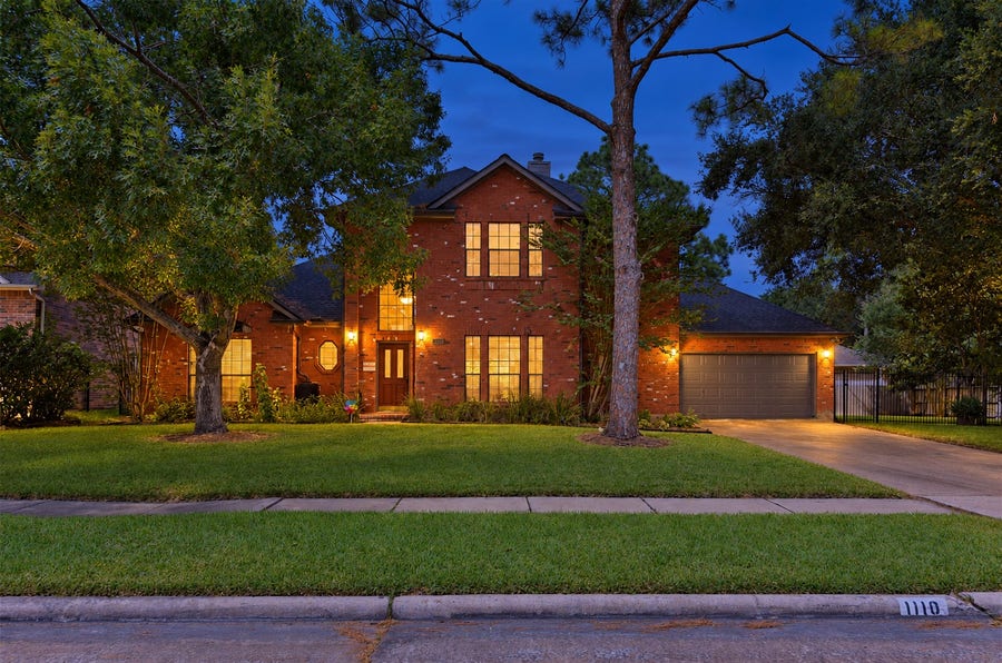 Property photo for 1110 Lake Estates Drive, Sugar Land, TX