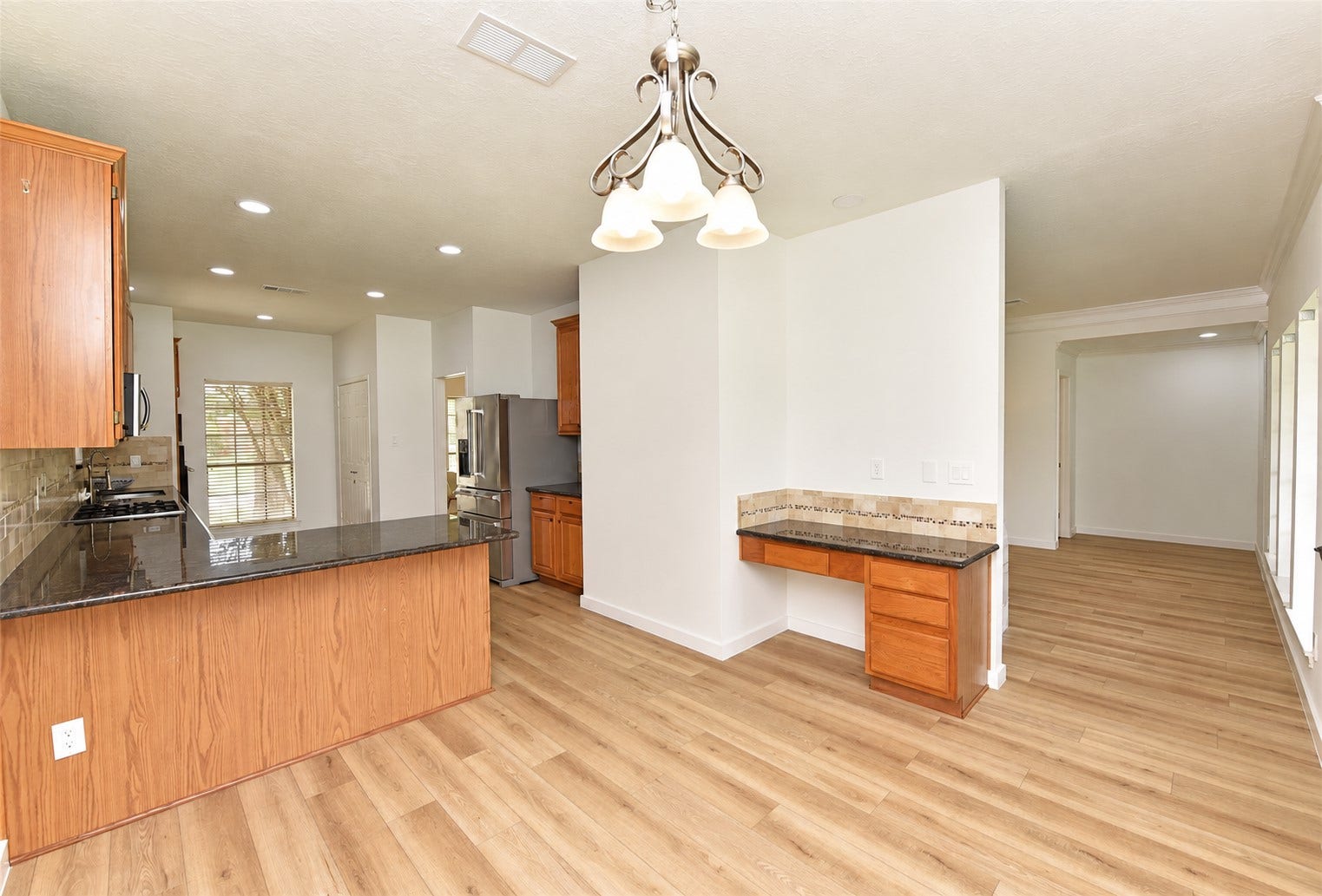 1110 Lake Estates Drive, Sugar Land, TX 77498