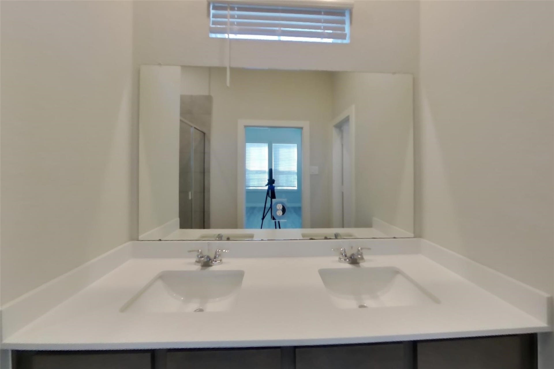9835 Willow Creek Commerce, #109, Tomball, TX 77375