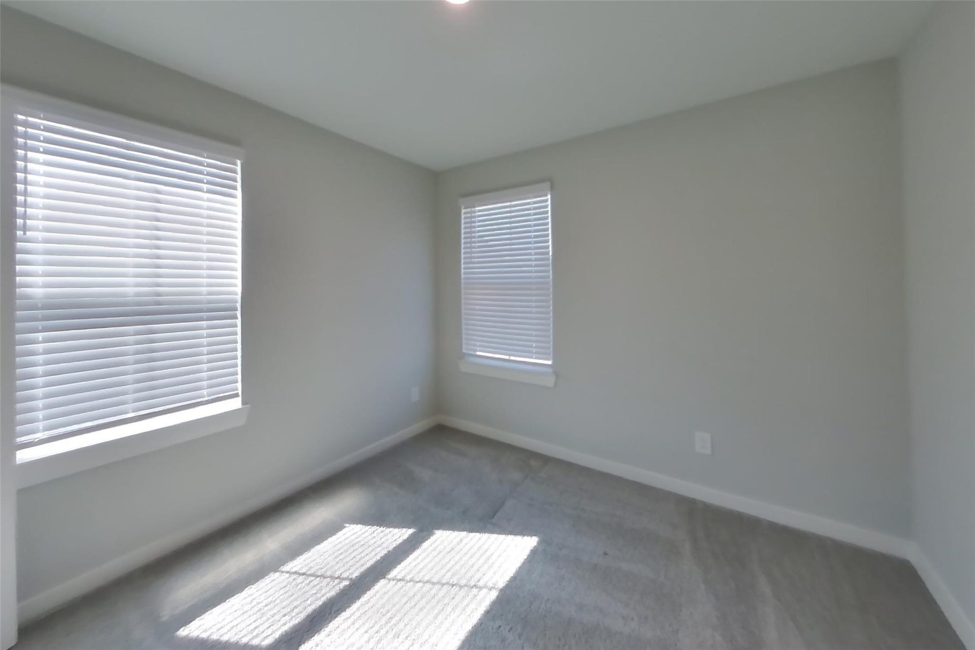 9835 Willow Creek Commerce, #109, Tomball, TX 77375
