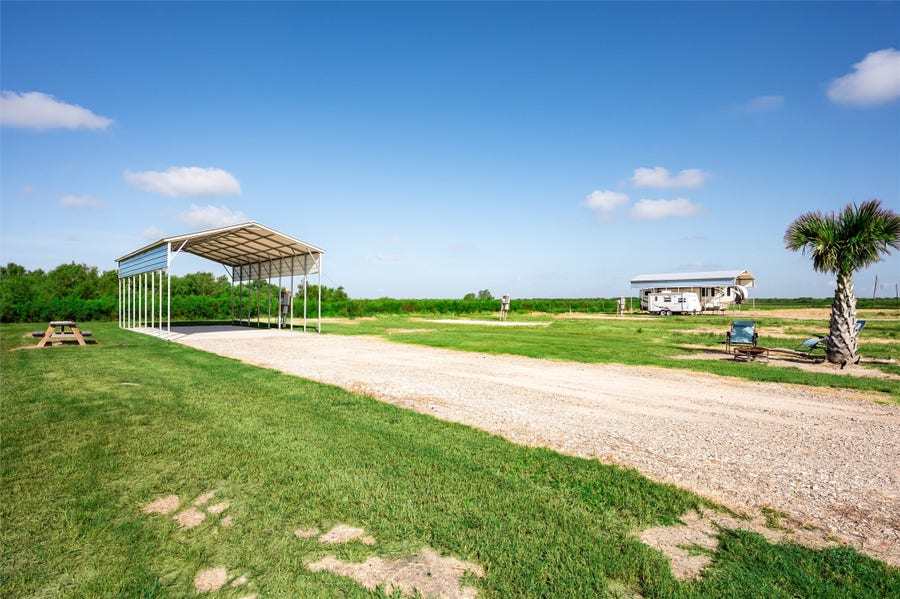 Property photo for 1065 Canal, Gilchrist, TX