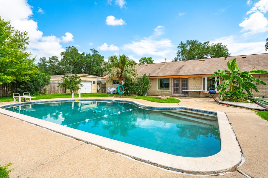 Property photo for 1222 24th Avenue N, Texas City, TX