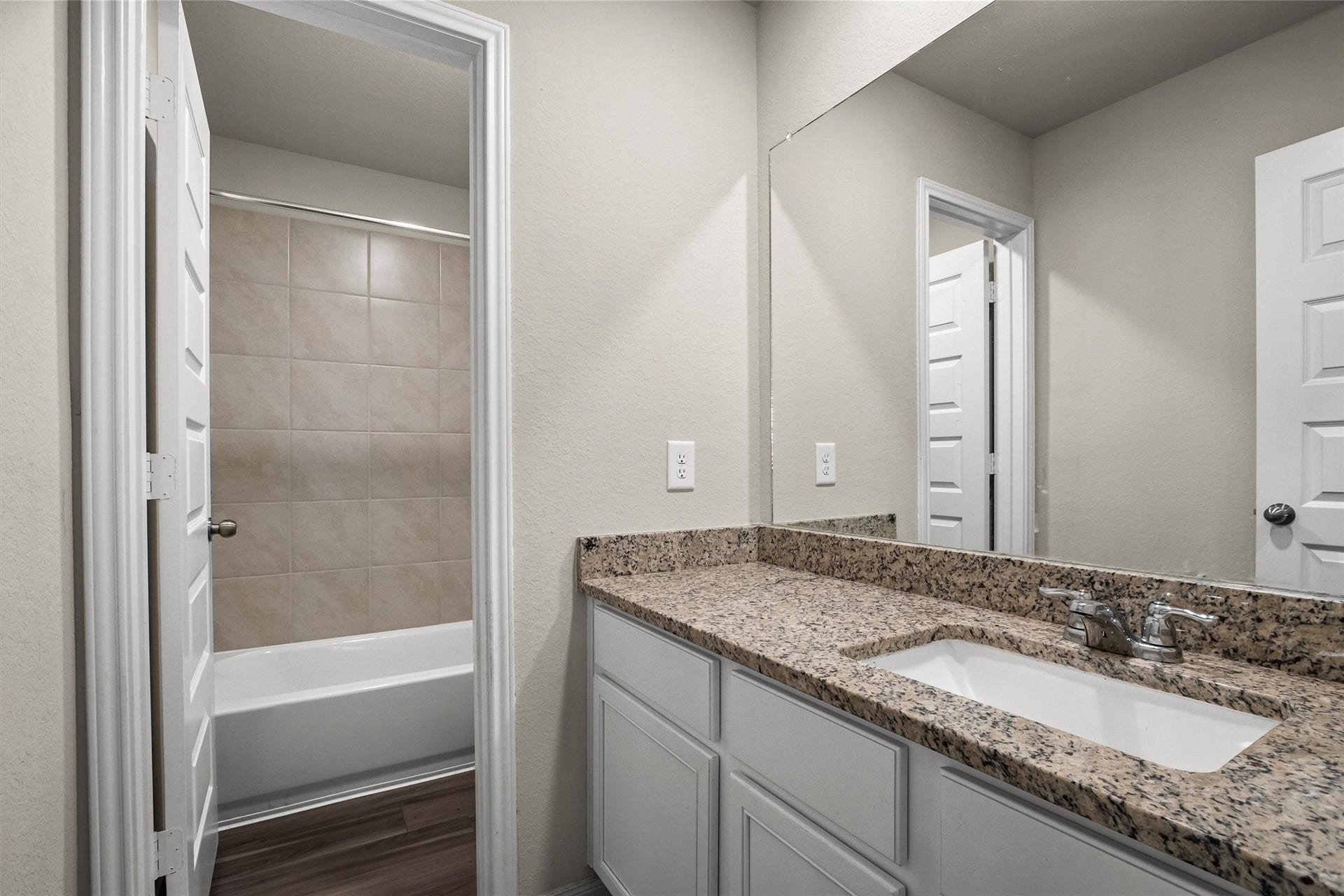 3816 Dyl Smitty Drive, Conroe, TX 77301 3816 Dyl Smitty Drive, Conroe, TX 77301