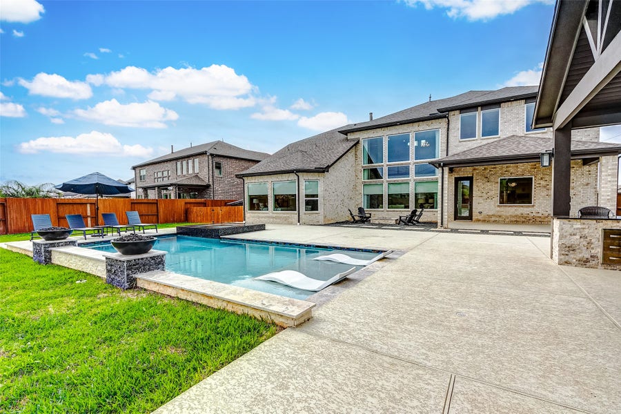 Property photo for 9903 Regal Bend Drive, Missouri City, TX