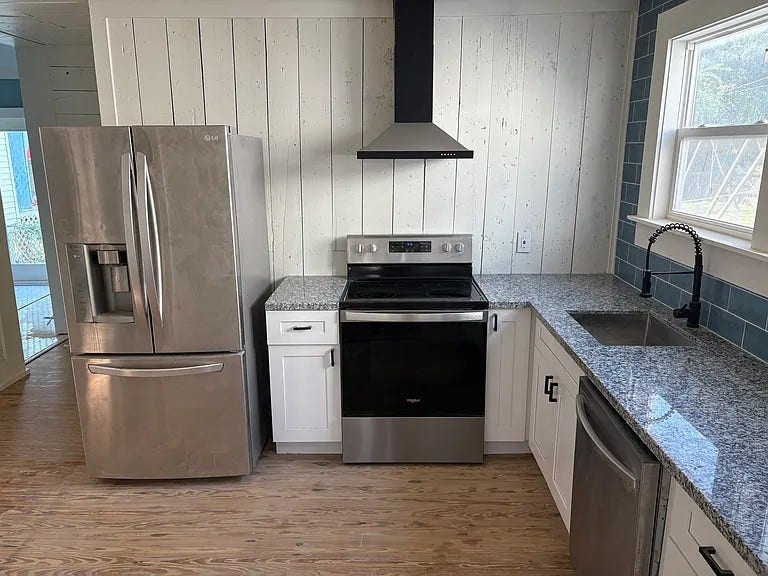 3122 Avenue M 1/2, Galveston, TX 77550 3122 Avenue M 1/2, Galveston, TX 77550
