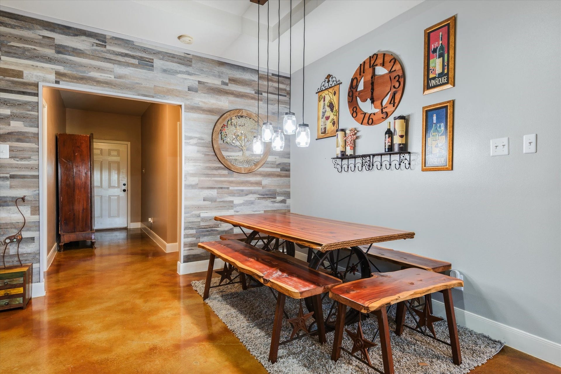 11578 28th Street, Santa Fe, TX 77510 Convenient dining area right off the kitchen.