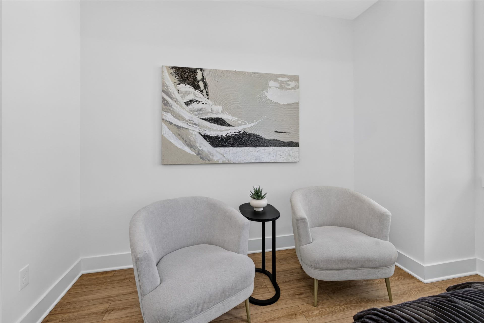 835 Rachel Street, #B, Houston, TX 77091 sitting area/reading nook in the primary suite