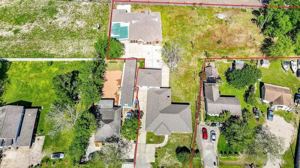 1411 /1411 1/2 Guadalupe ST, Stafford, TX 77477 1411 /1411 1/2 Guadalupe ST, Stafford, TX 77477