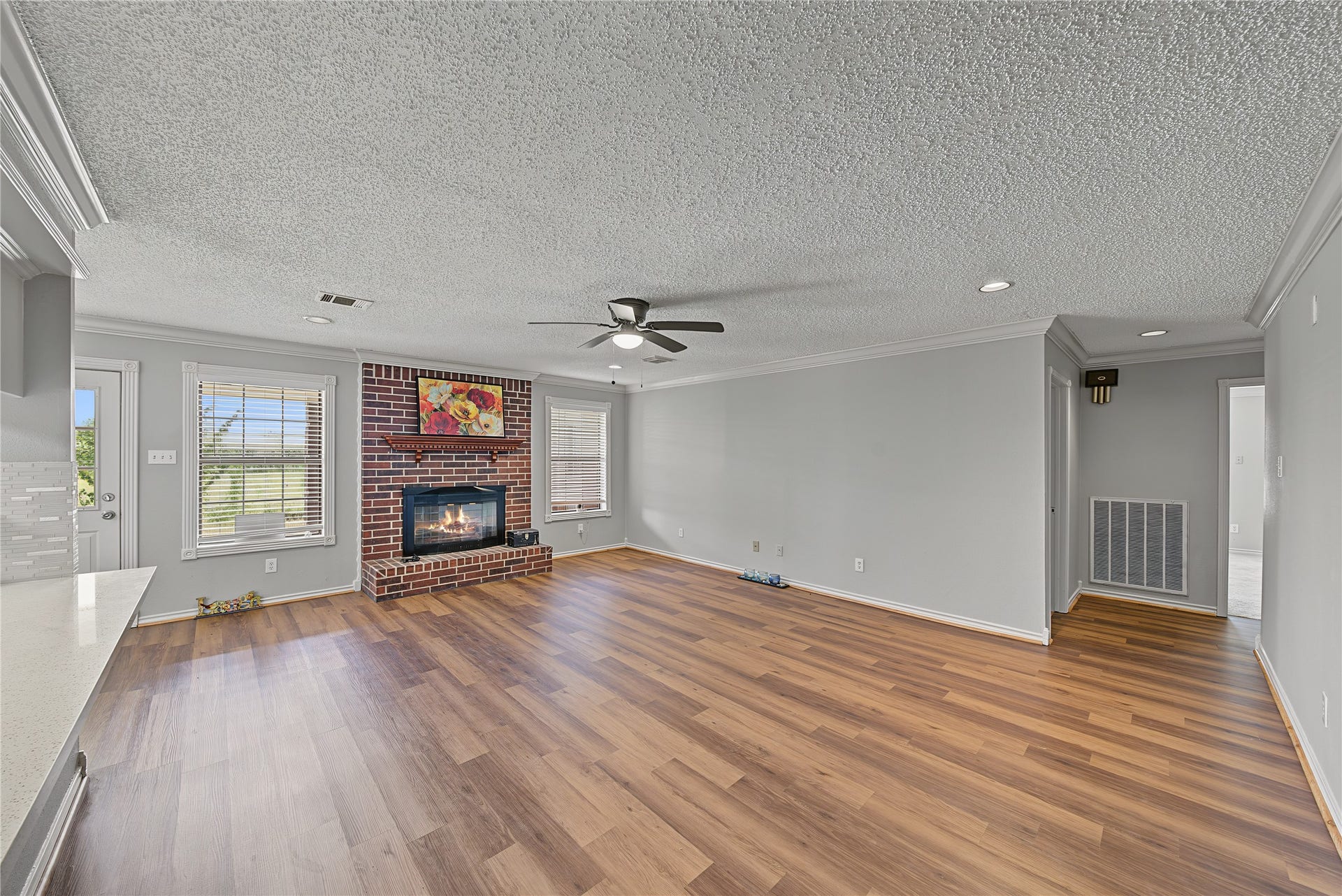 1411 /1411 1/2 Guadalupe ST, Stafford, TX 77477 Back House
