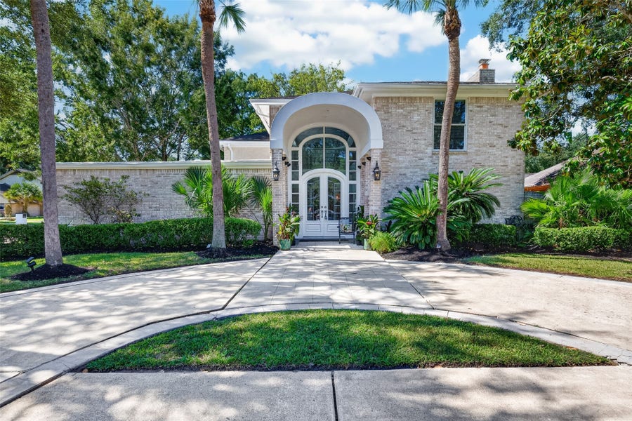 Property photo for 1003 Villa Court Drive, Seabrook, TX