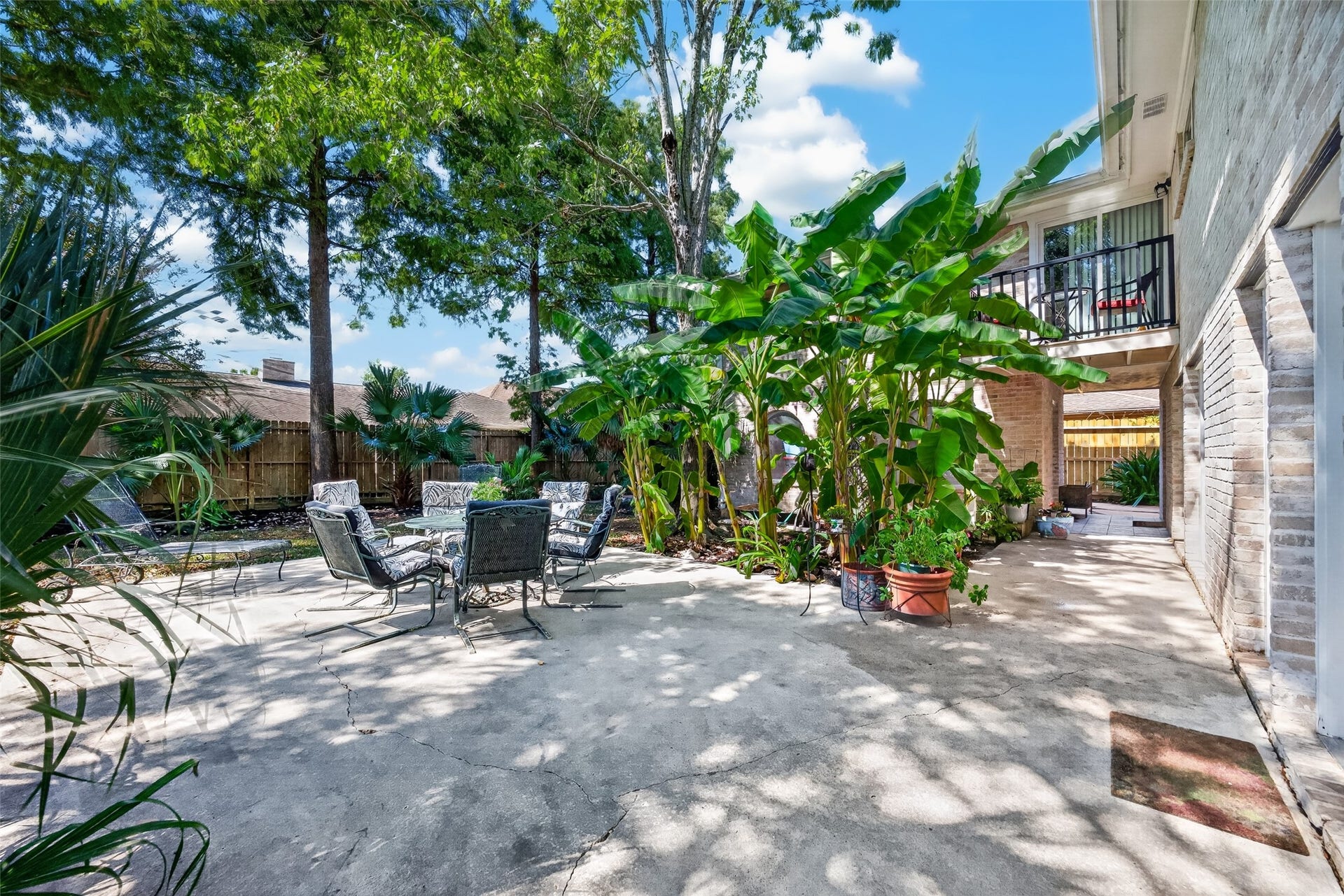 1003 Villa Court Drive, Seabrook, TX 77586 Patio space.