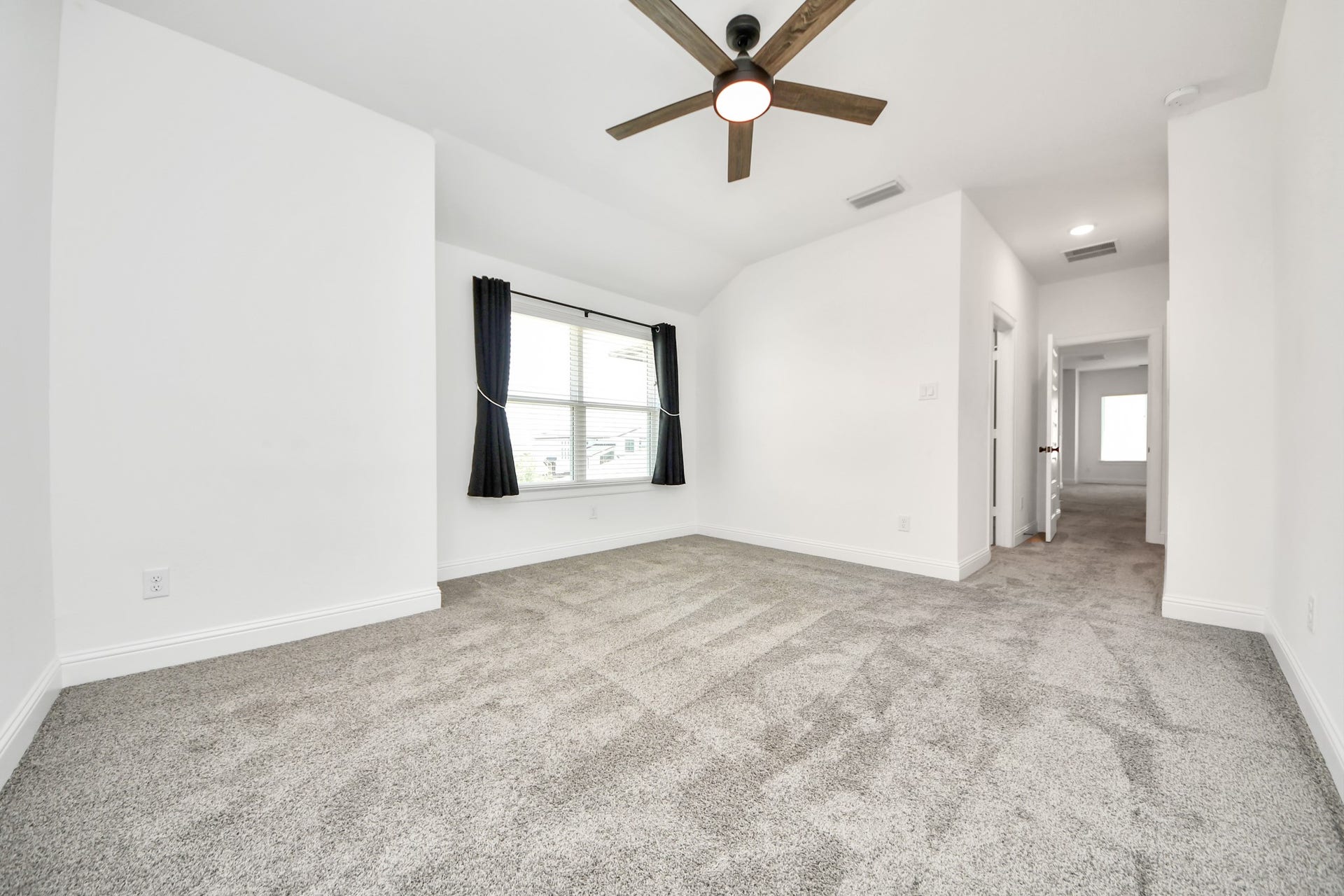Secondary bedroom apartment