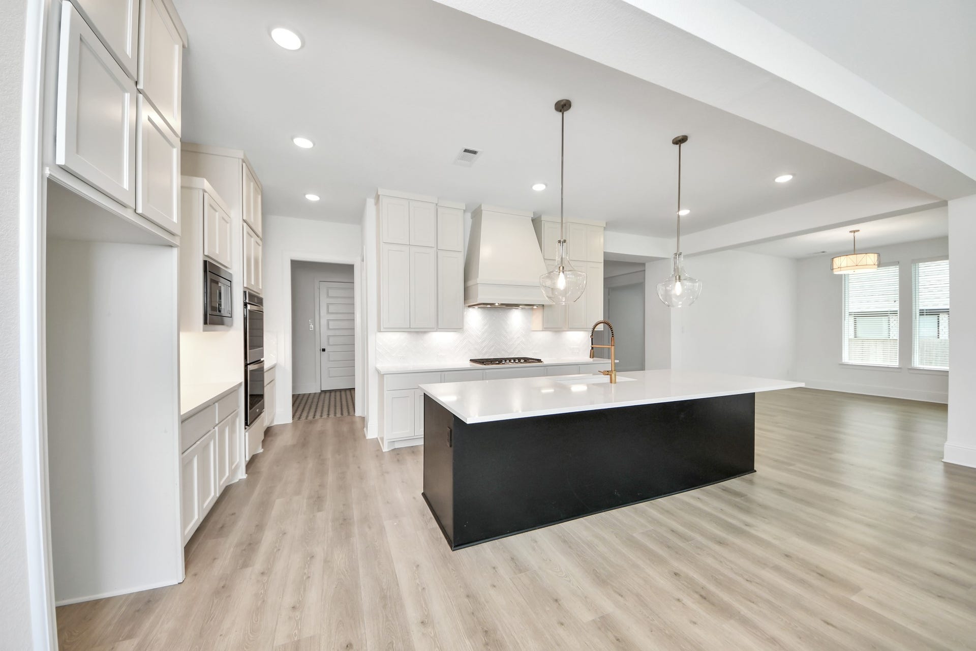 Chef's kitchen with island