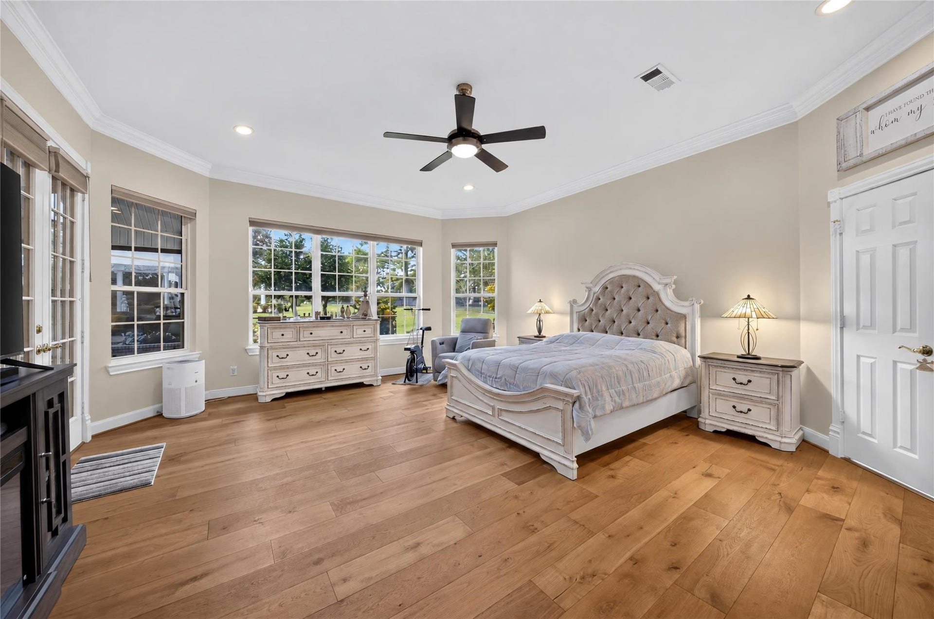 118 Waterfront Drive, Montgomery, TX 77356