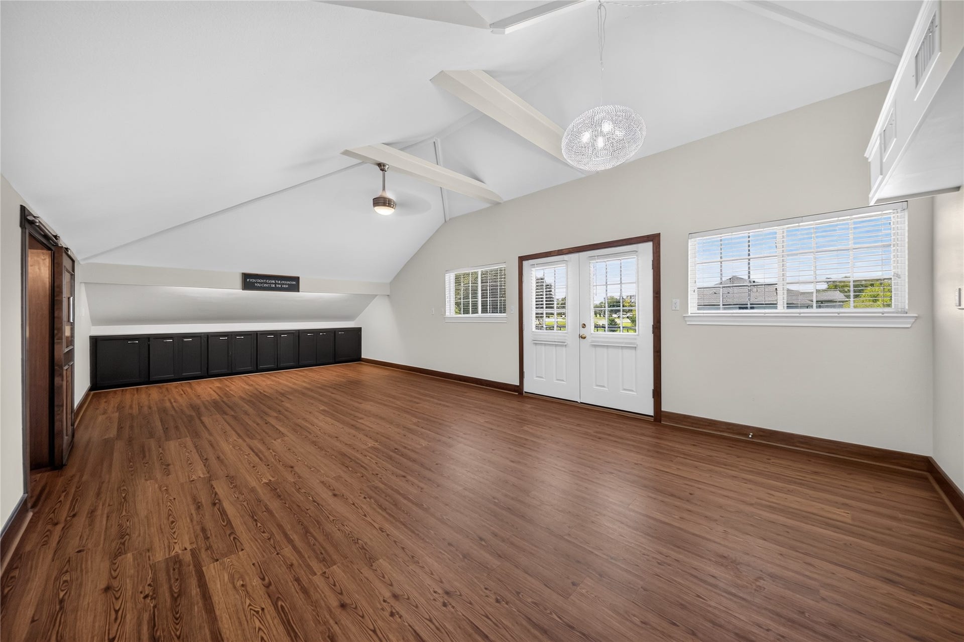 118 Waterfront Drive, Montgomery, TX 77356