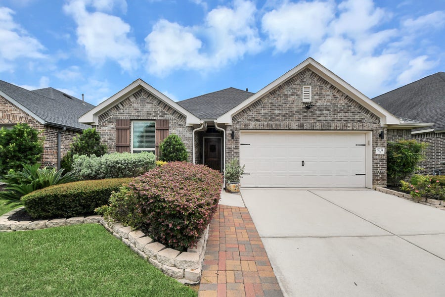 Property photo for 19734 Oakdale Lakes Trail, Richmond, TX