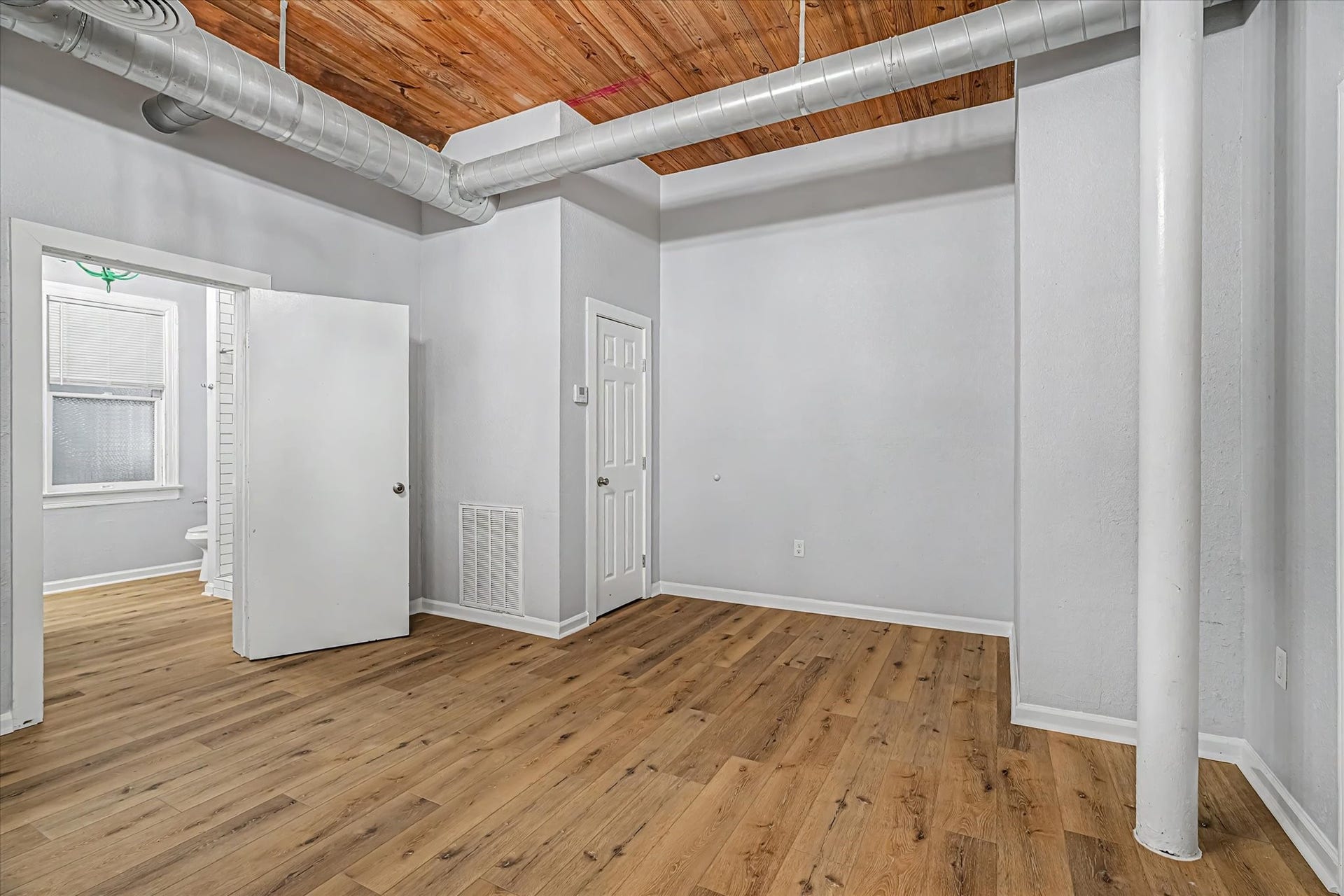 1827 Avenue O, #2, Galveston, TX 77550 1827 Avenue O, #2, Galveston, TX 77550