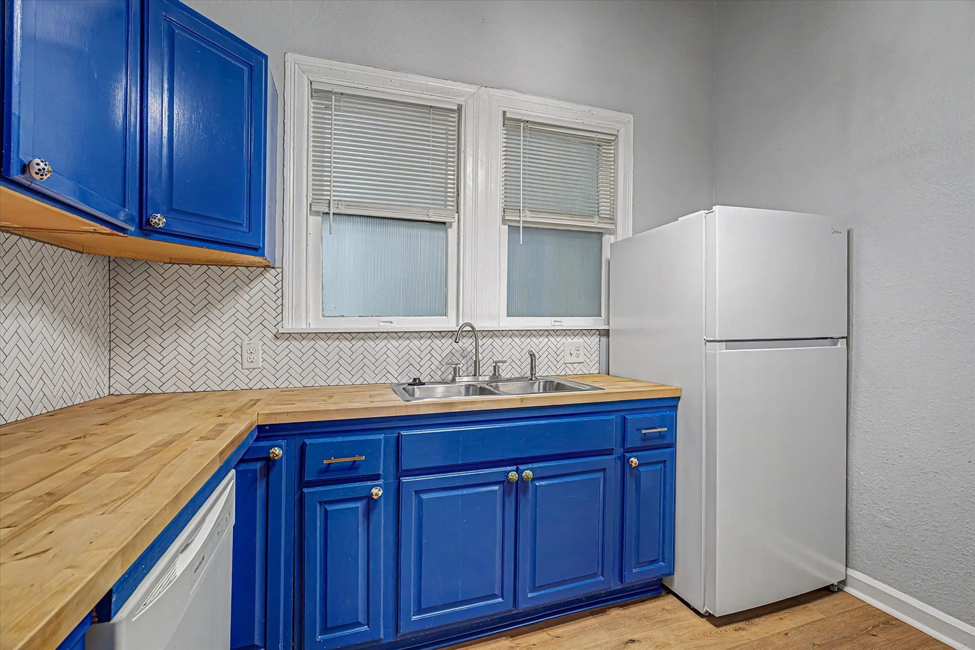 1827 Avenue O, #2, Galveston, TX 77550 1827 Avenue O, #2, Galveston, TX 77550