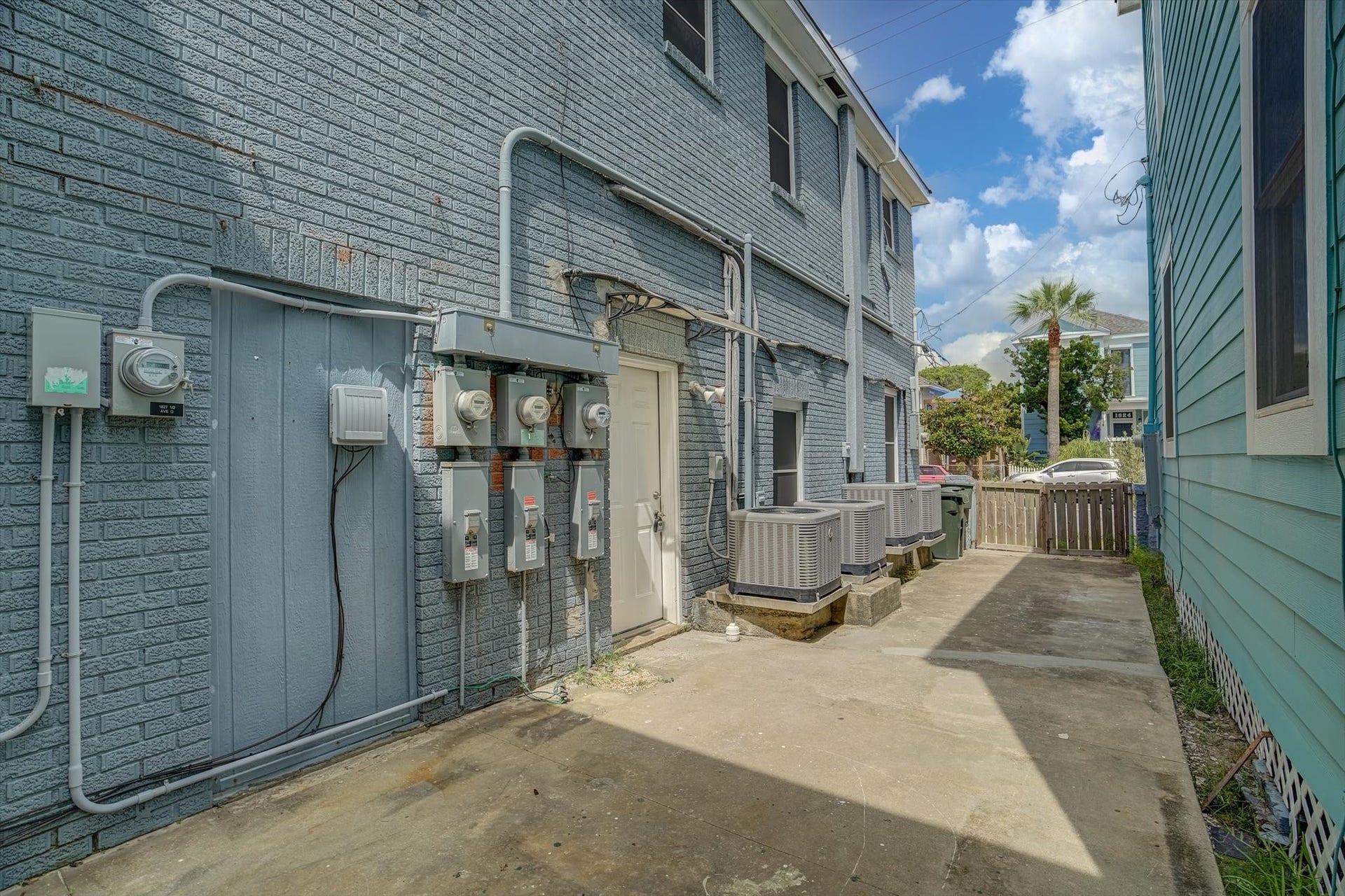 1827 Avenue O, #2, Galveston, TX 77550 1827 Avenue O, #2, Galveston, TX 77550