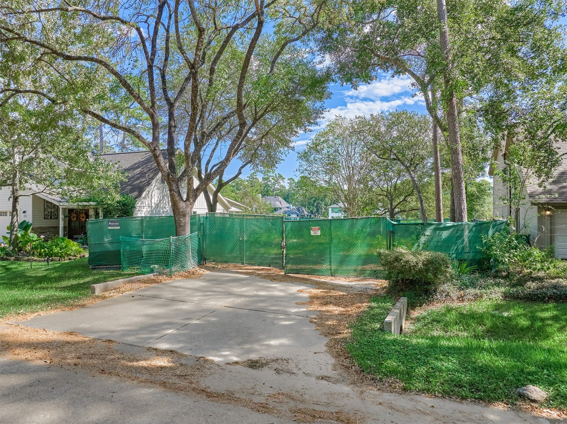 173 Timber Mill Street, The Woodlands, TX 77380 173 Timber Mill Street, The Woodlands, TX 77380