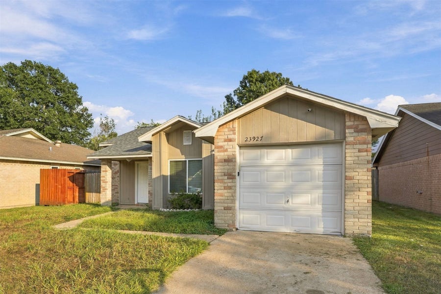 Property photo for 23927 Tayloe House Lane, Katy, TX