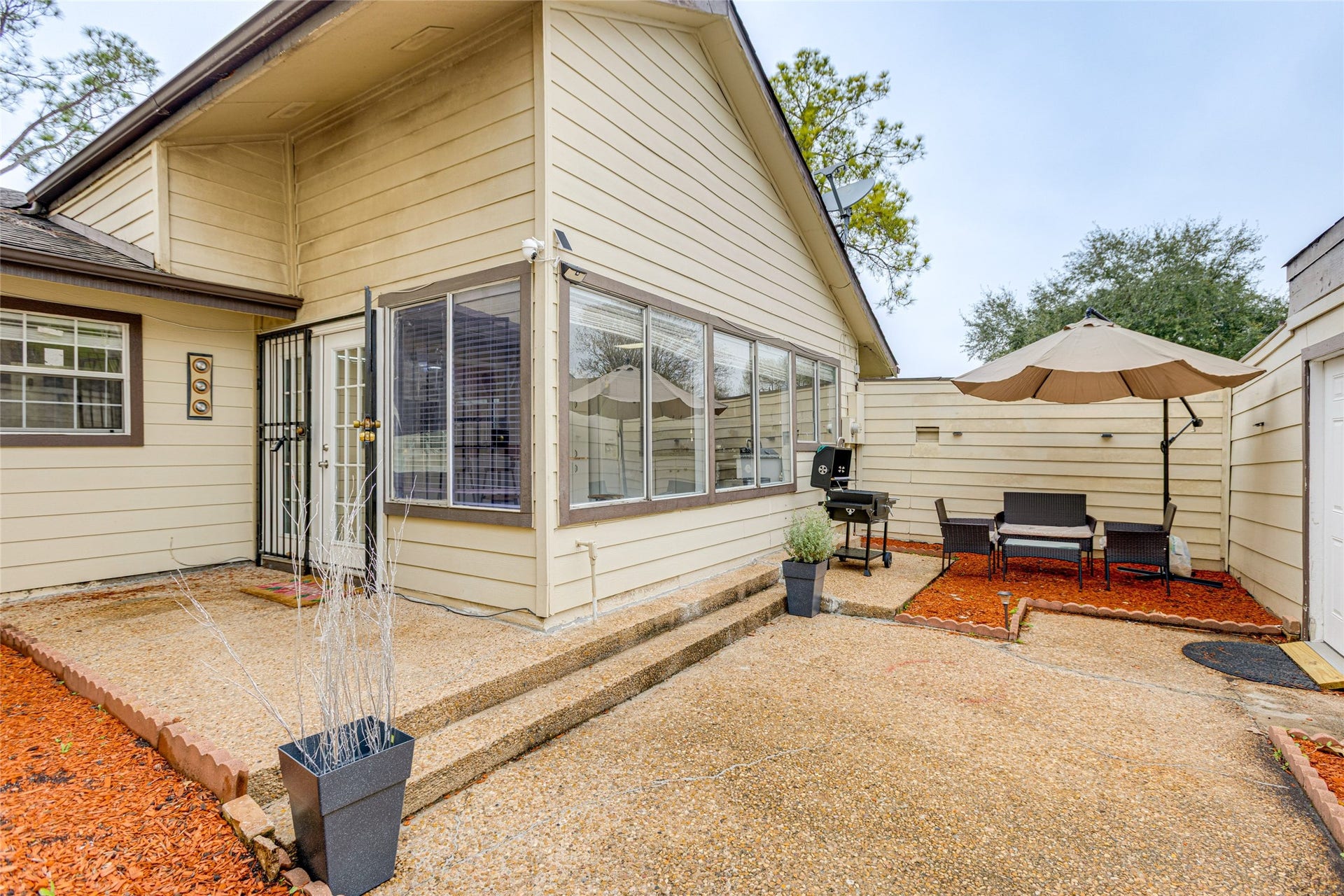 7114 S Dairy Ashford Road, Houston, TX 77072