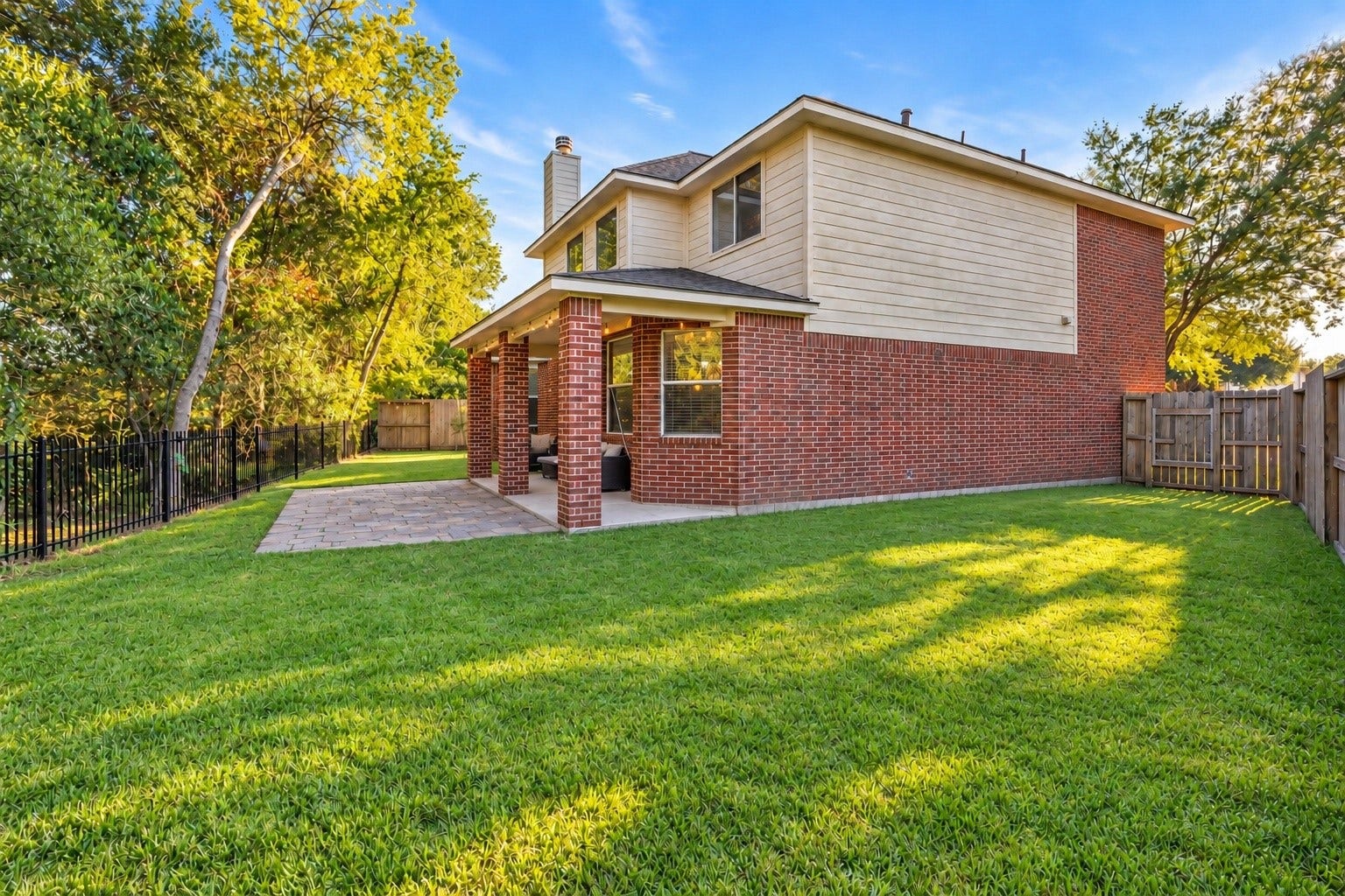 440 Magnolia Blossom, League City, TX 77573 Space to roam