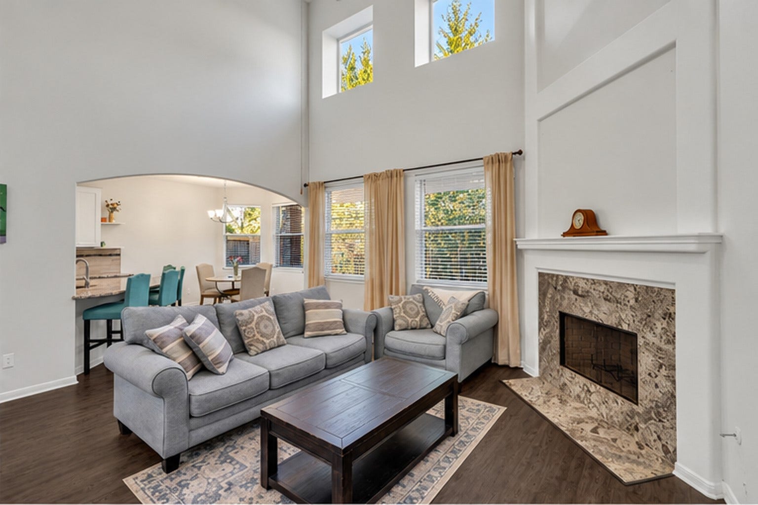 440 Magnolia Blossom, League City, TX 77573 Natural light is fantastic in this house.