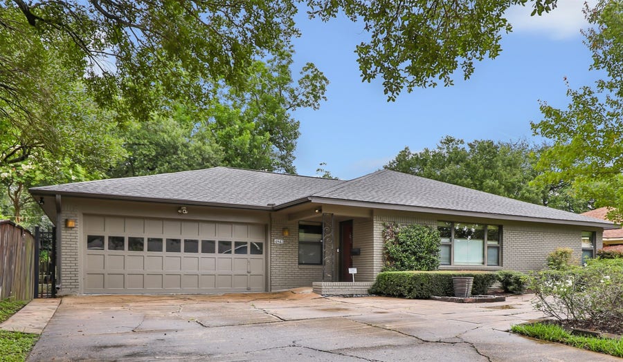 Property photo for 4842 Briarbend Drive, Houston, TX