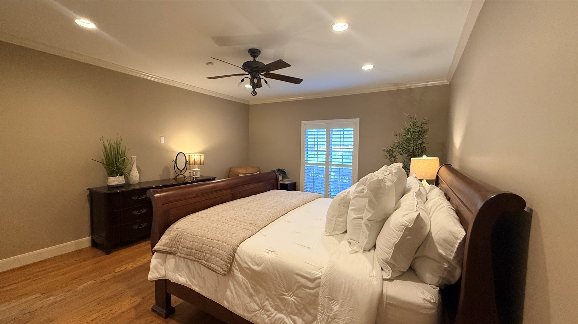 16131 Rudgewick Lane, Spring, TX 77379 Primary bedroom is at the front of the home.