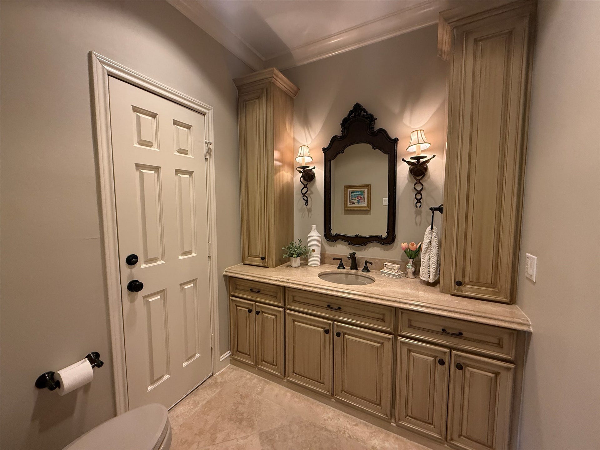 16131 Rudgewick Lane, Spring, TX 77379 Powder bath opens to the pool area.