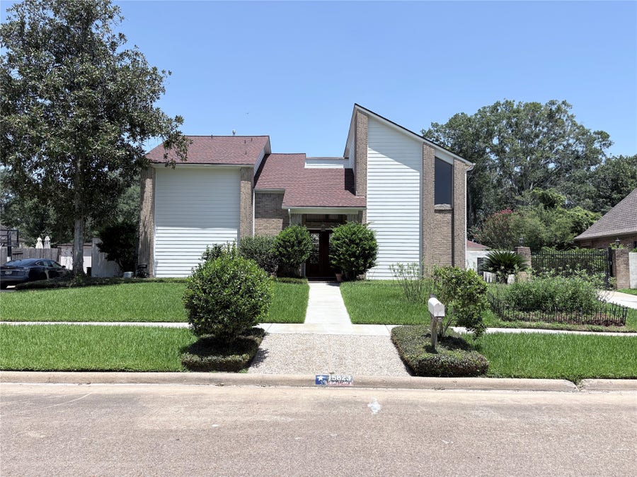 Property photo for 15823 Craighurst Drive, Houston, TX