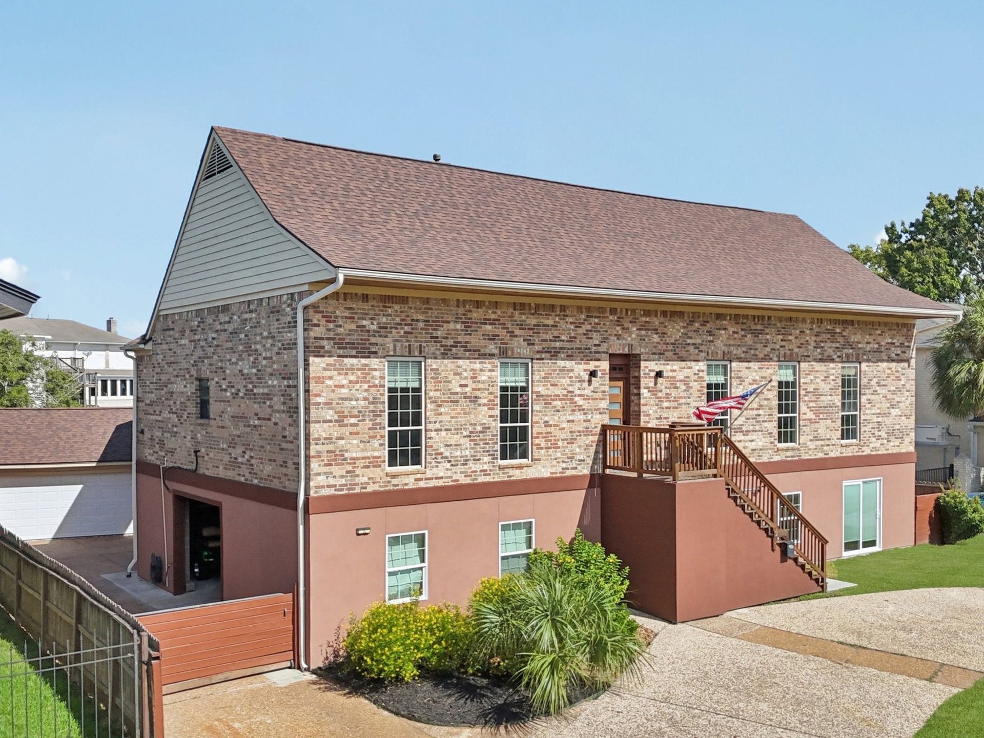 2007 Port Royal Drive, Nassau Bay, TX 77058