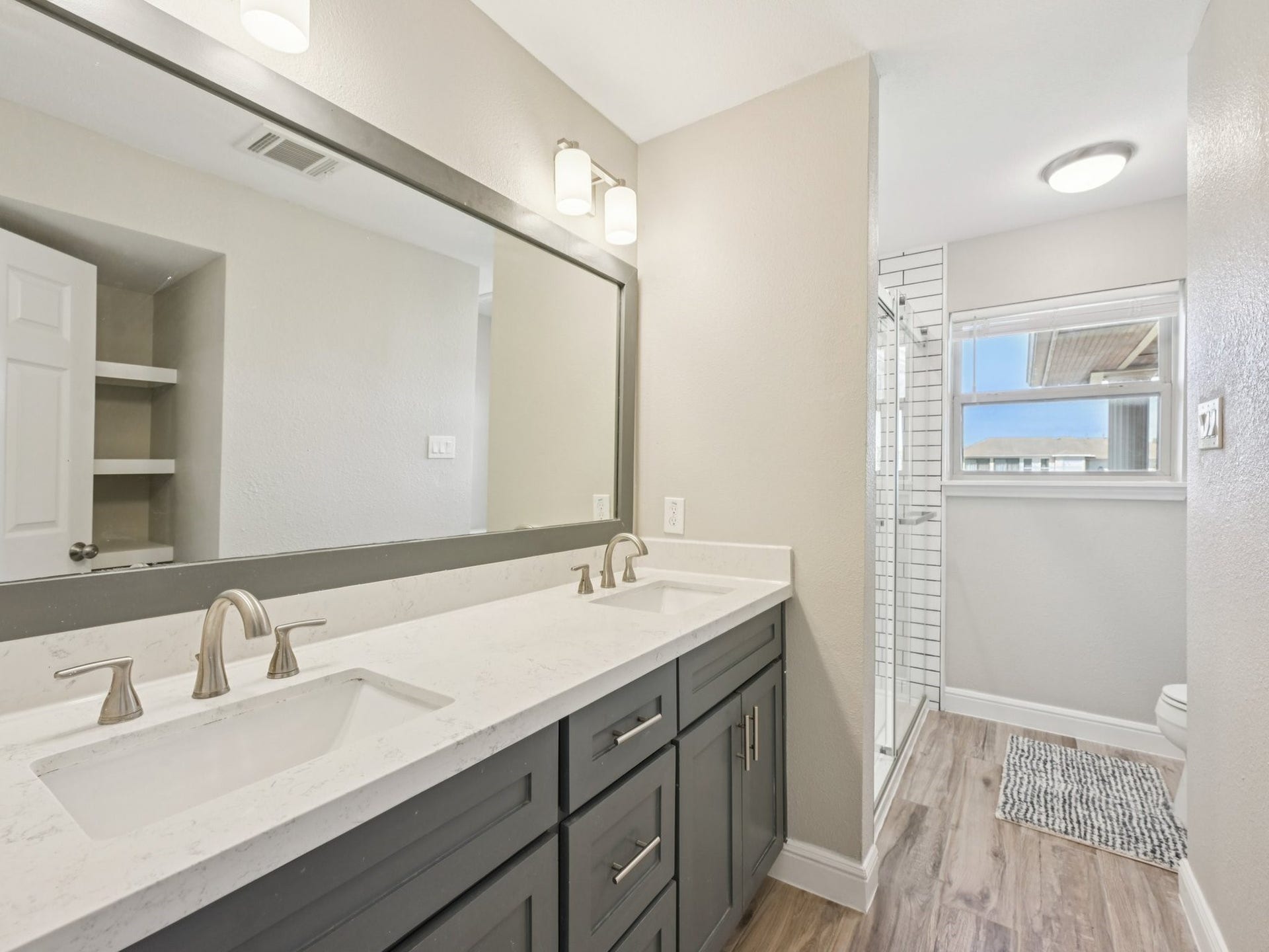 2007 Port Royal Drive, Nassau Bay, TX 77058