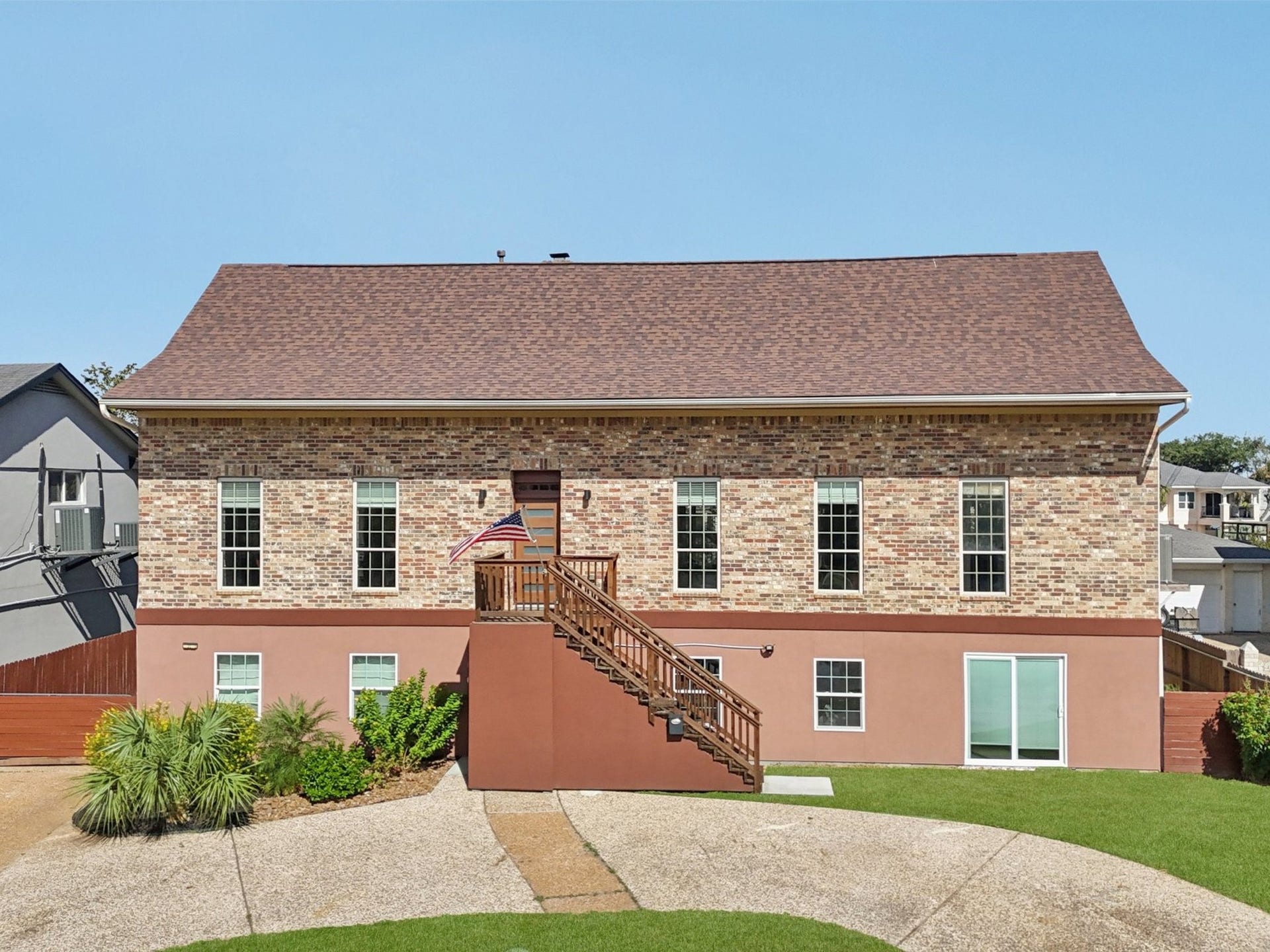 2007 Port Royal Drive, Nassau Bay, TX 77058