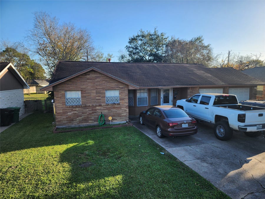 Property photo for 510 Edgebrook Drive, Houston, TX