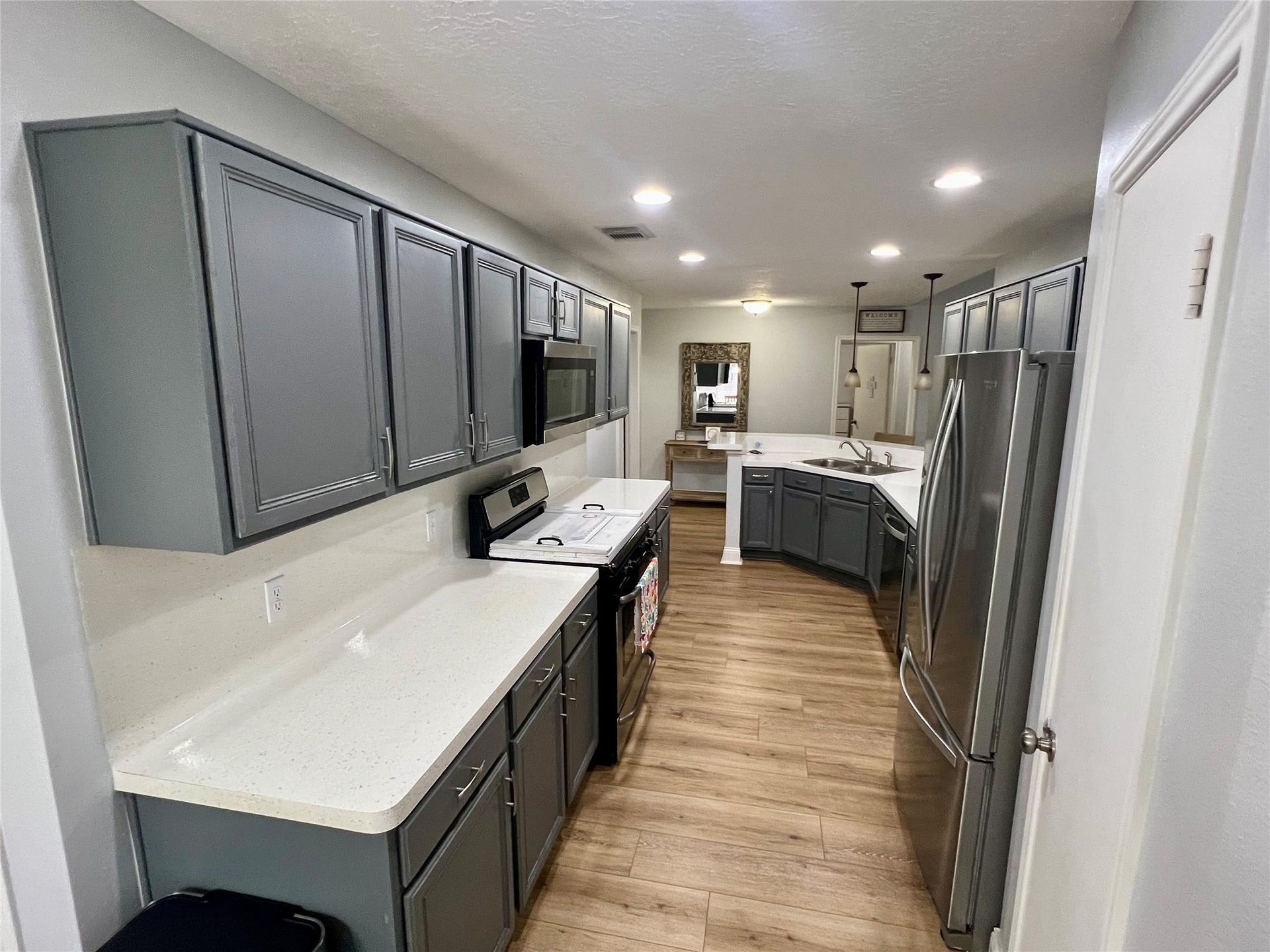 1806 Oak Wood Drive E, Pearland, TX 77581 1806 Oak Wood Drive E, Pearland, TX 77581