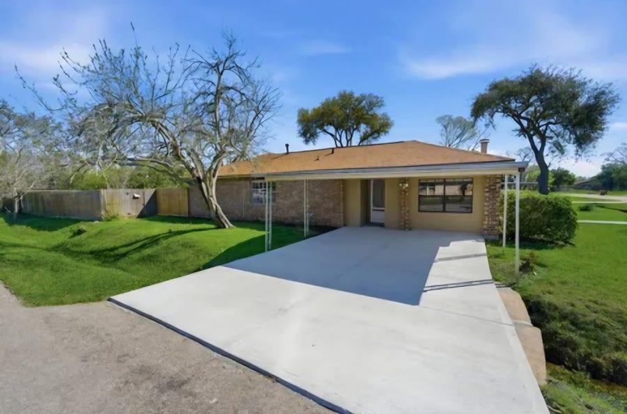 Property photo for 4803 28th Street E, Dickinson, TX
