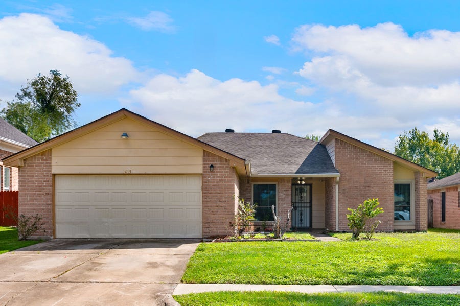 Property photo for 1435 Lazy Spring Drive, Missouri City, TX