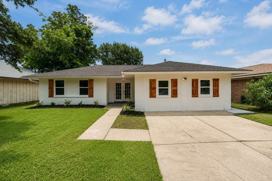 Property photo for 1110 Dunstan Road, Pasadena, TX