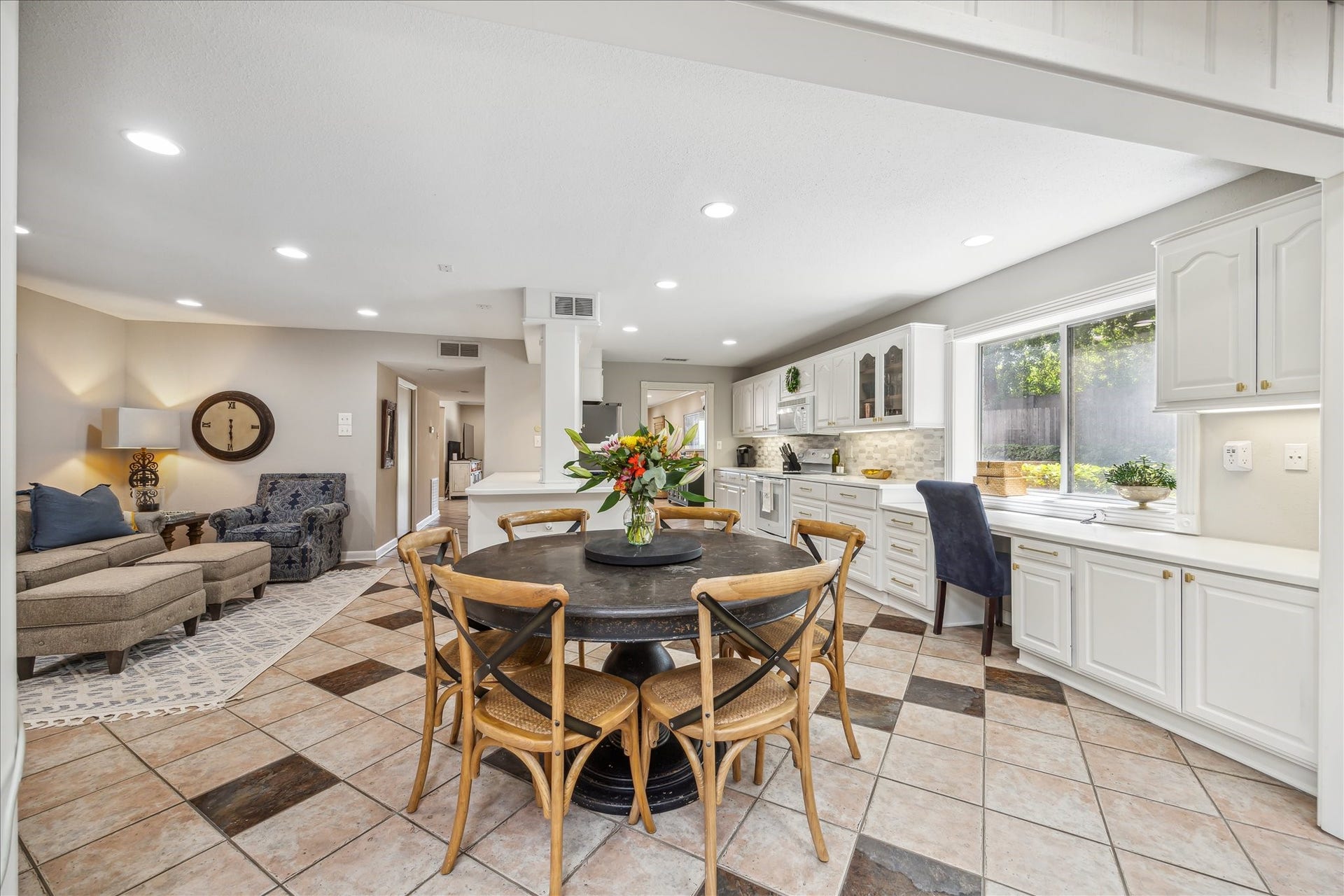8956 Chatsworth Drive, #8956, Houston, TX 77024