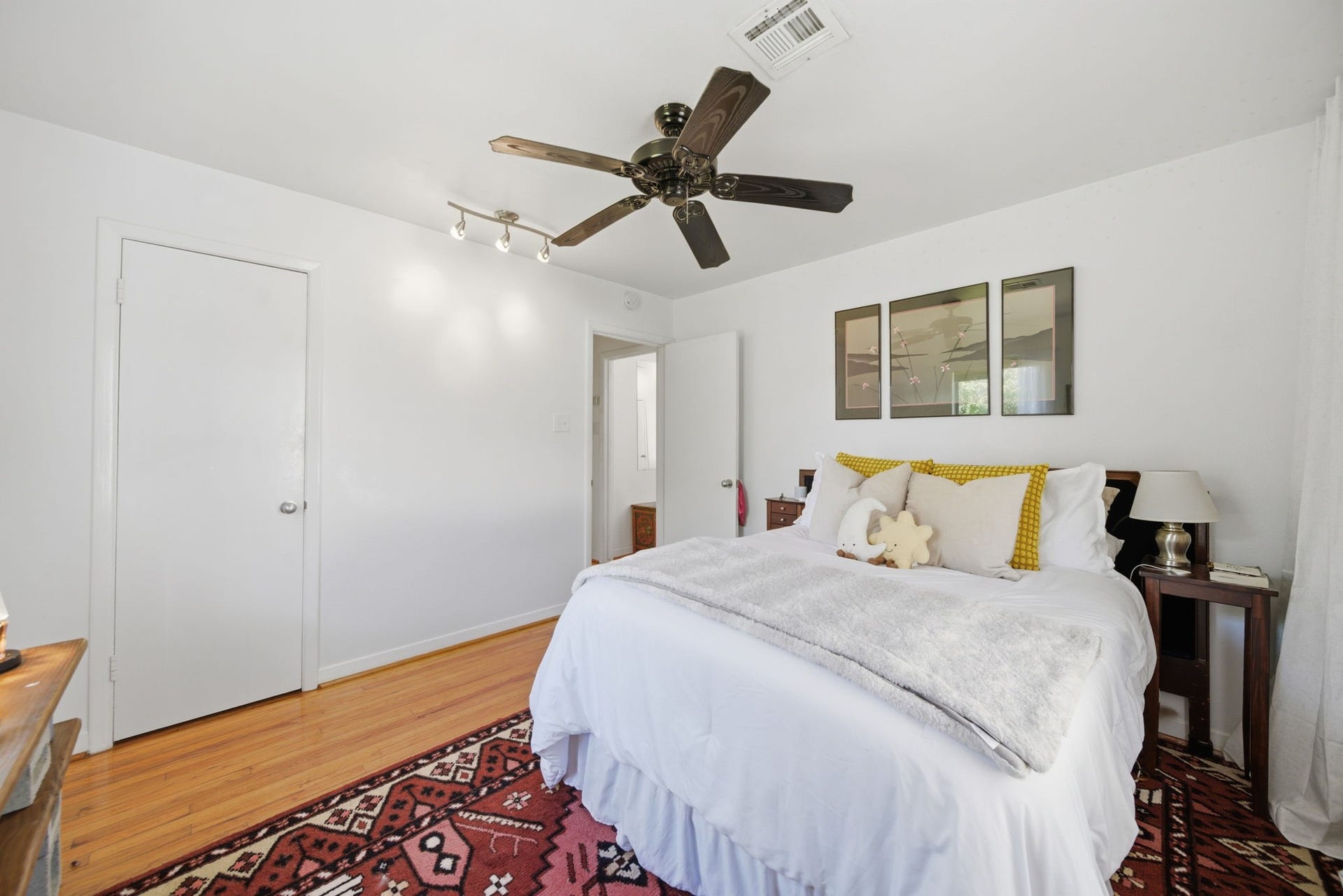 840 Cortlandt Street, #8, Houston, TX 77007 Garage apt 1 - bedroom