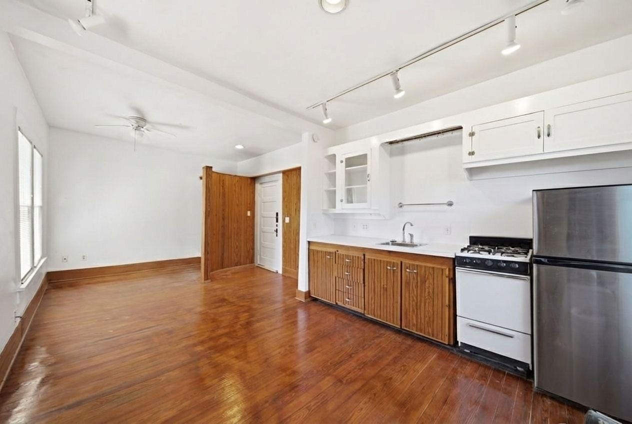 840 Cortlandt Street, #8, Houston, TX 77007 Unit 4- Kitchenette