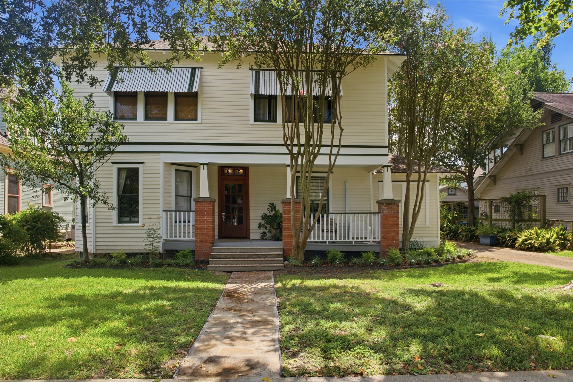 840 Cortlandt Street, #8, Houston, TX 77007 Welcome to 840 Cortlandt